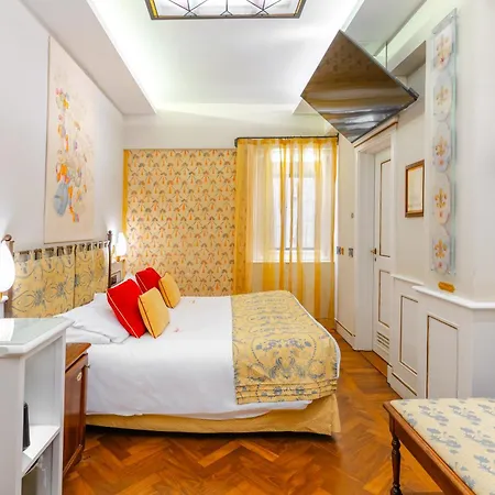 Hotel Art Commercianti 4*
