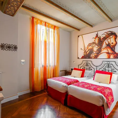 Готель Art Commercianti 4*